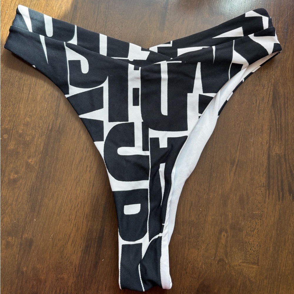 Olympia Brazilian Bikini Bottoms – Black & White Graphic – Size 10